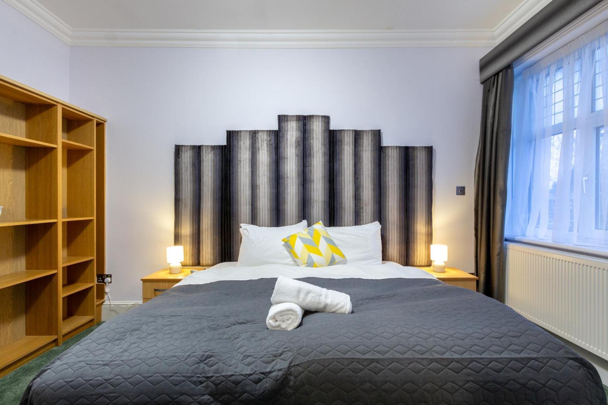 London Gatwick Inn Exterior photo