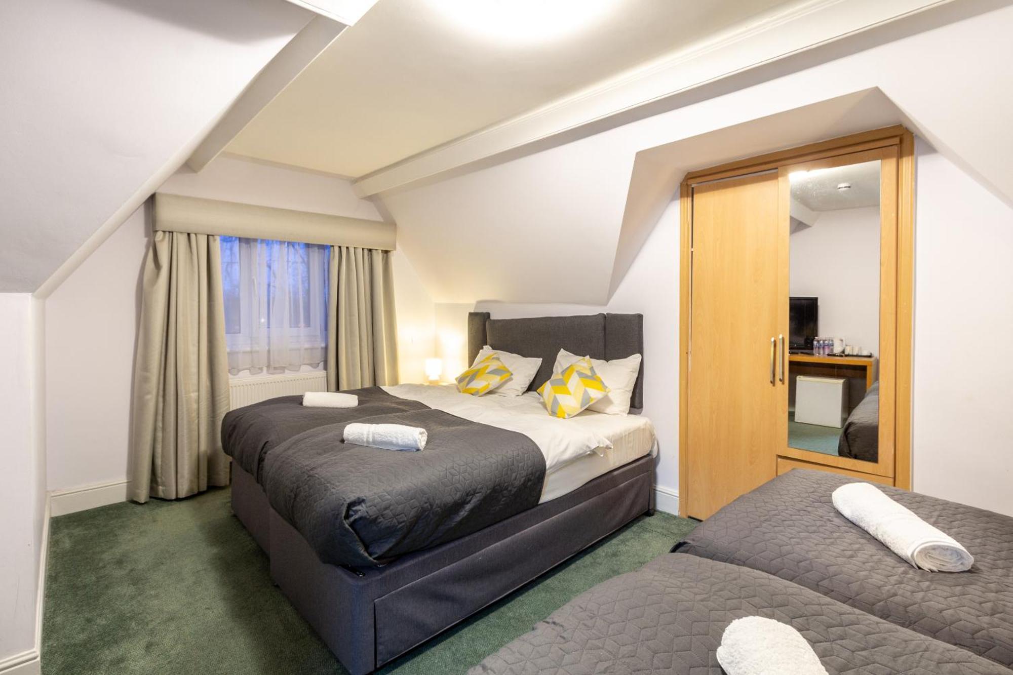 London Gatwick Inn Exterior photo